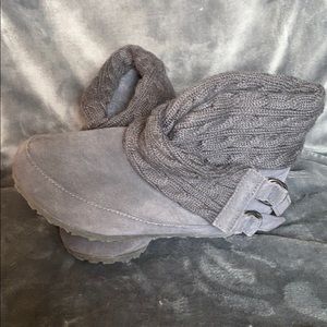 Cozy ankle boots! (Bear Paw)